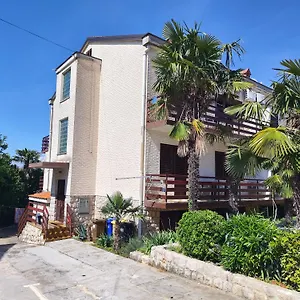 Ivo Apartman